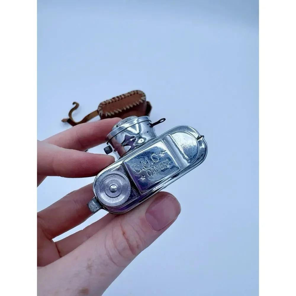 CMC Hit Style Blue Subminiature Camera 14×14mm Exposure 17.5mm Film with Case